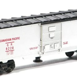Lionel 6-9228 O Gauge Operating Boxcar Canadian Pacific CP - NOS